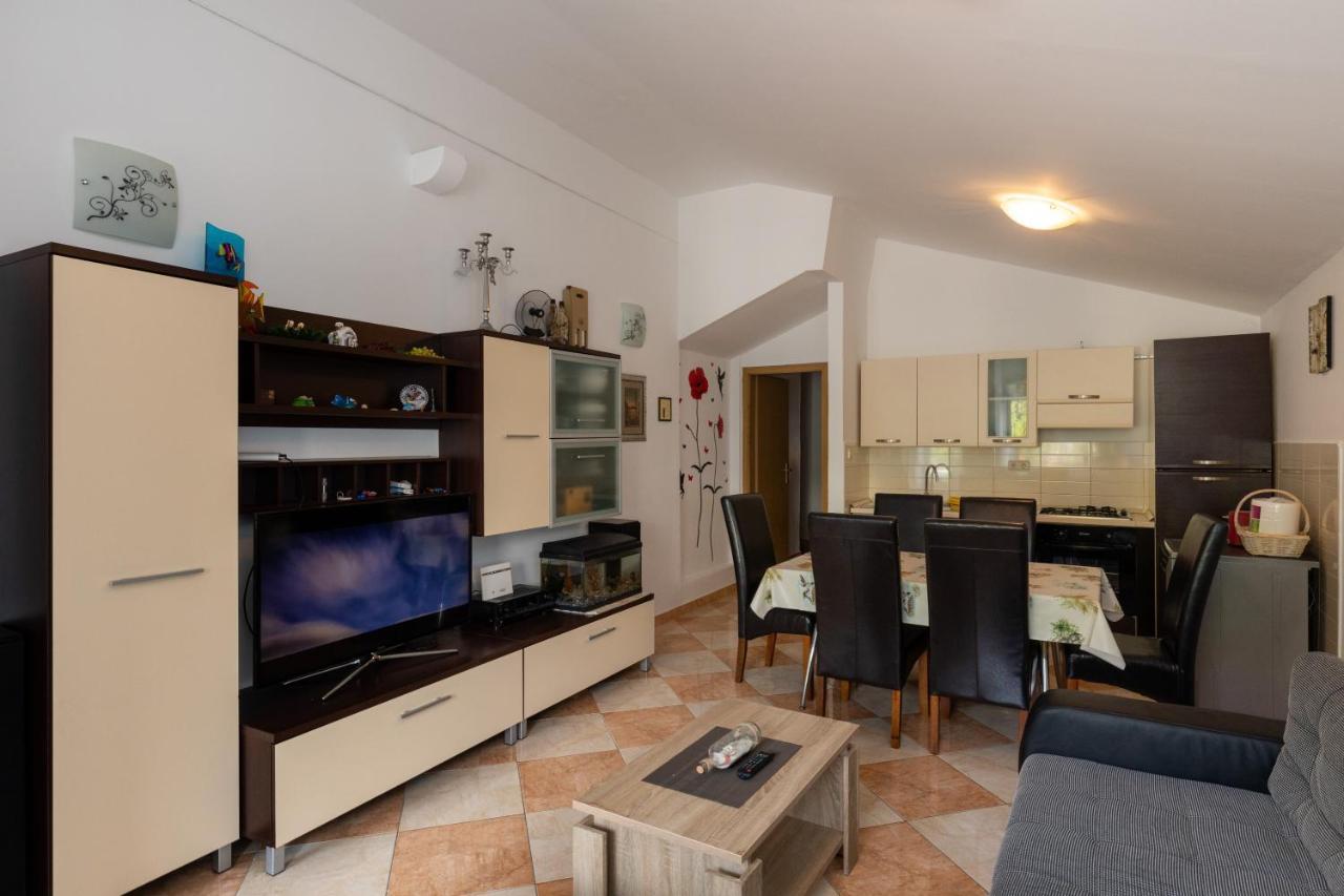 Apartma L&l *